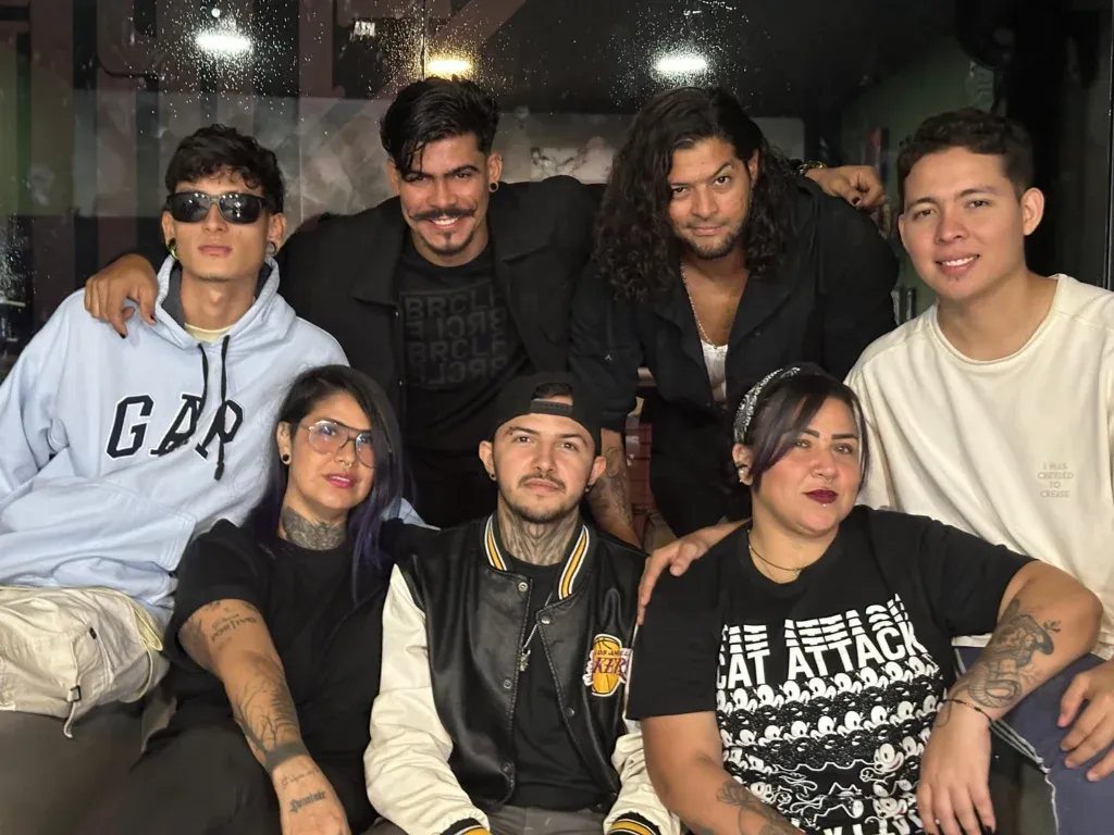 Equipo de tatuadores de Inksignia Tattoo Studio en Barranquilla