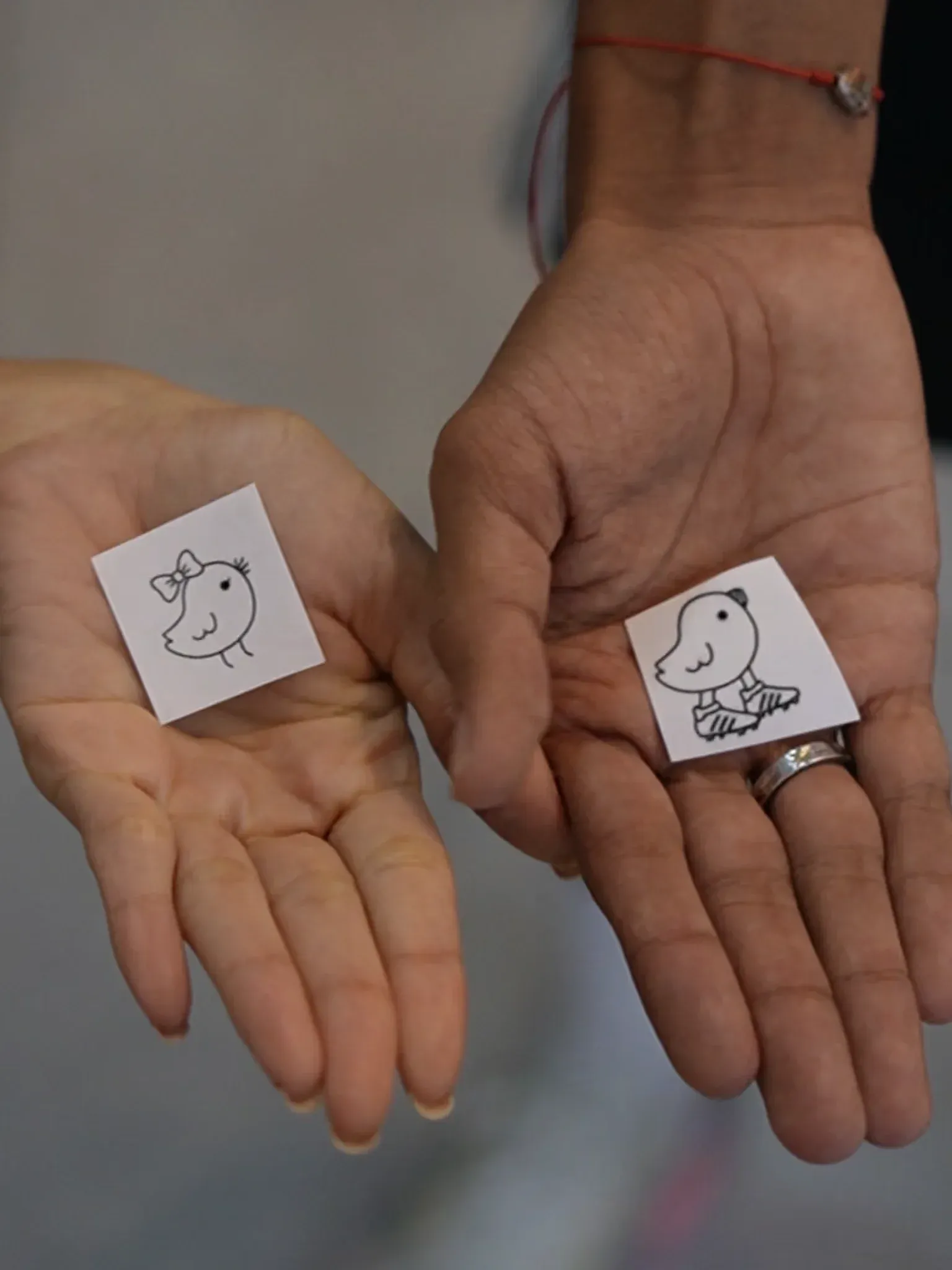 Tatuajes en pareja minimalistas por Clayton Goethe en Barranquilla