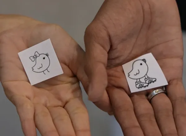 Tatuajes en pareja minimalistas realizados por Clayton Goethe en Barranquilla