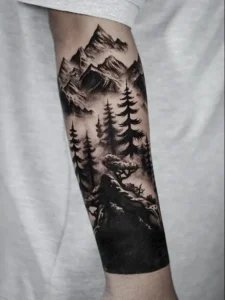 Tatuajes realistas de bosque hecho por Clayton Goethe en Goethe Ink, estudio de tatuajes