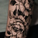 Tatuaje Mujer en el Brazo hecho por Goethe Ink