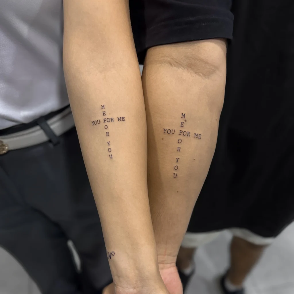 Tatuaje Parejas hecho por Goethe Ink